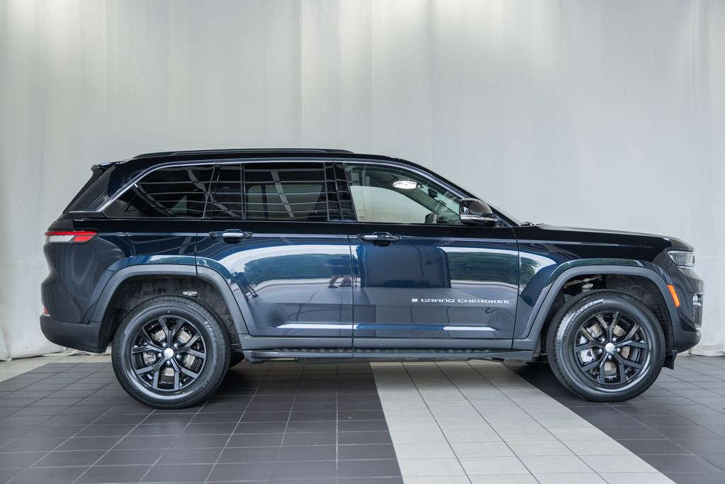Used 2023 Jeep Grand Cherokee Limited SUV