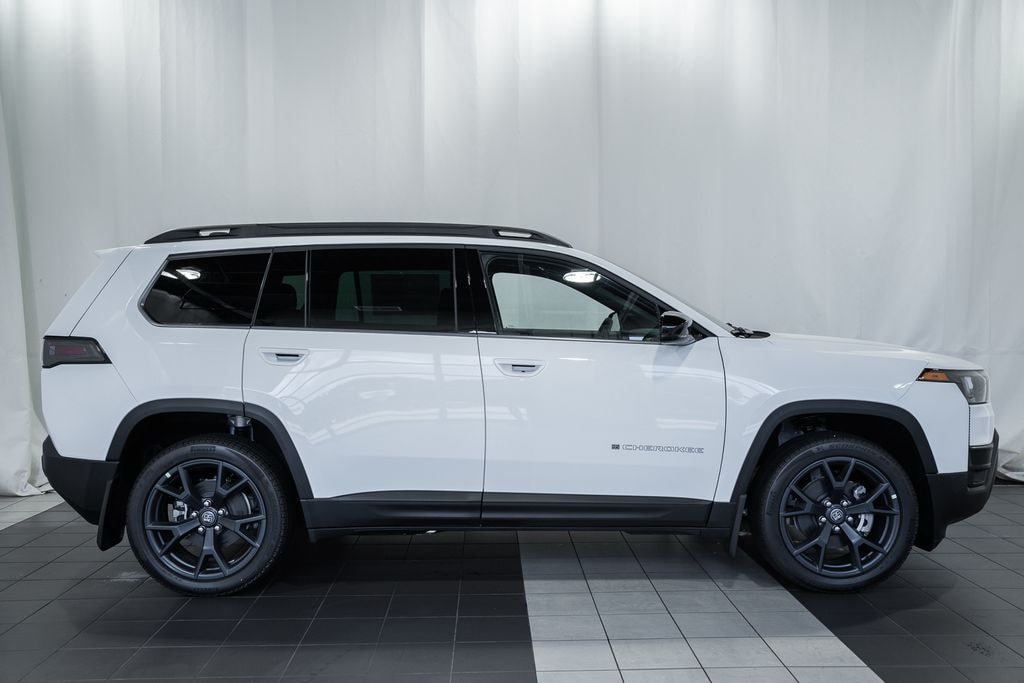 New 2026 Jeep Cherokee Laredo Sport Utility
