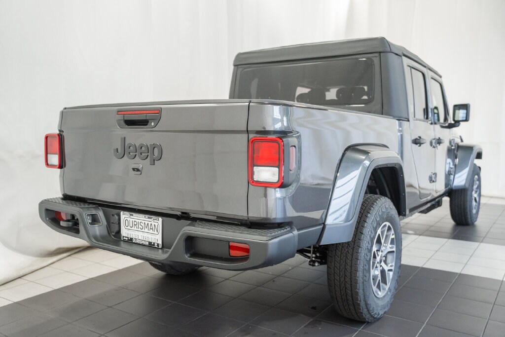 New 2027 Jeep Gladiator Sport S Pickup