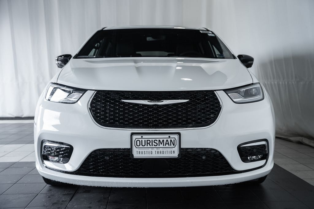 New 2026 Chrysler Pacifica Select Passenger Van