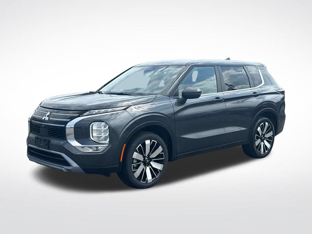 Used 2025 Mitsubishi Outlander SE SUV