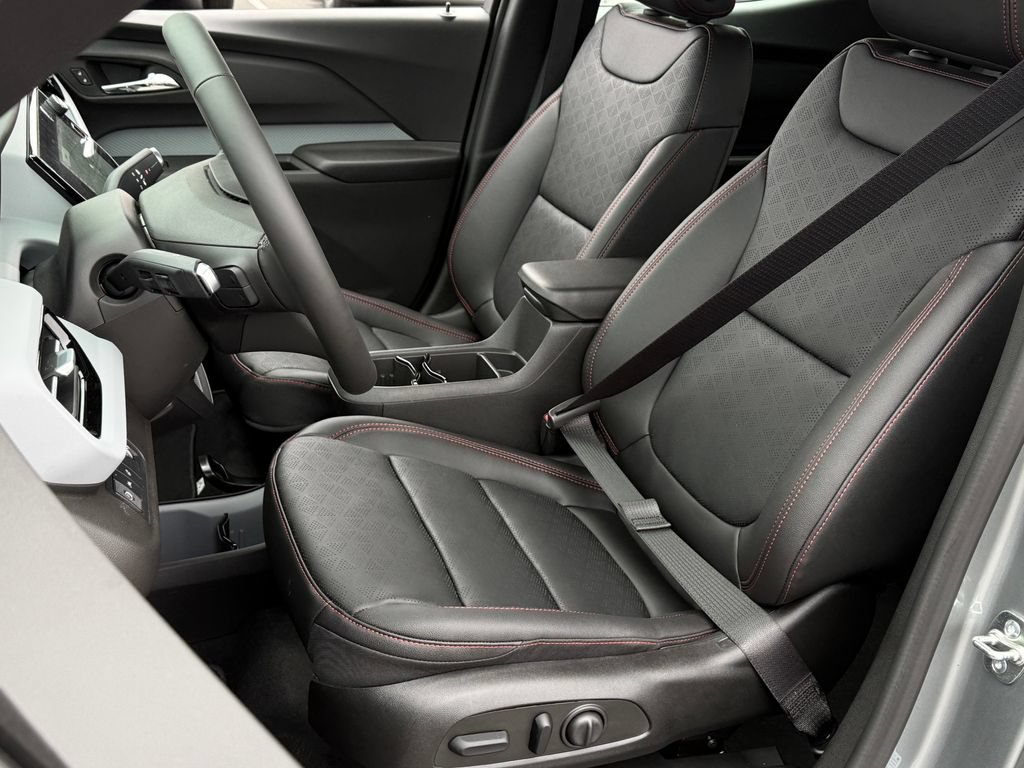 2027 Chevrolet Bolt RS - Photo 18