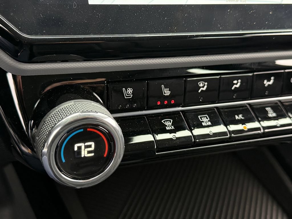 2027 Chevrolet Bolt RS - Photo 22