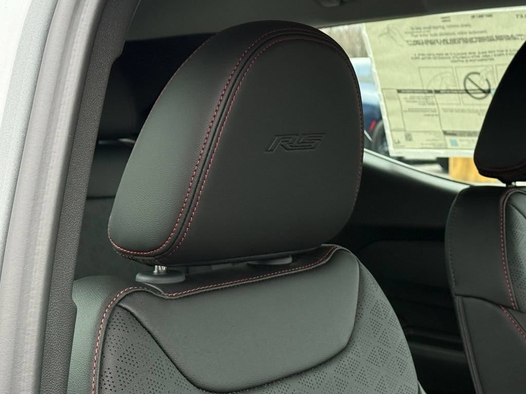 2027 Chevrolet Bolt RS - Photo 9