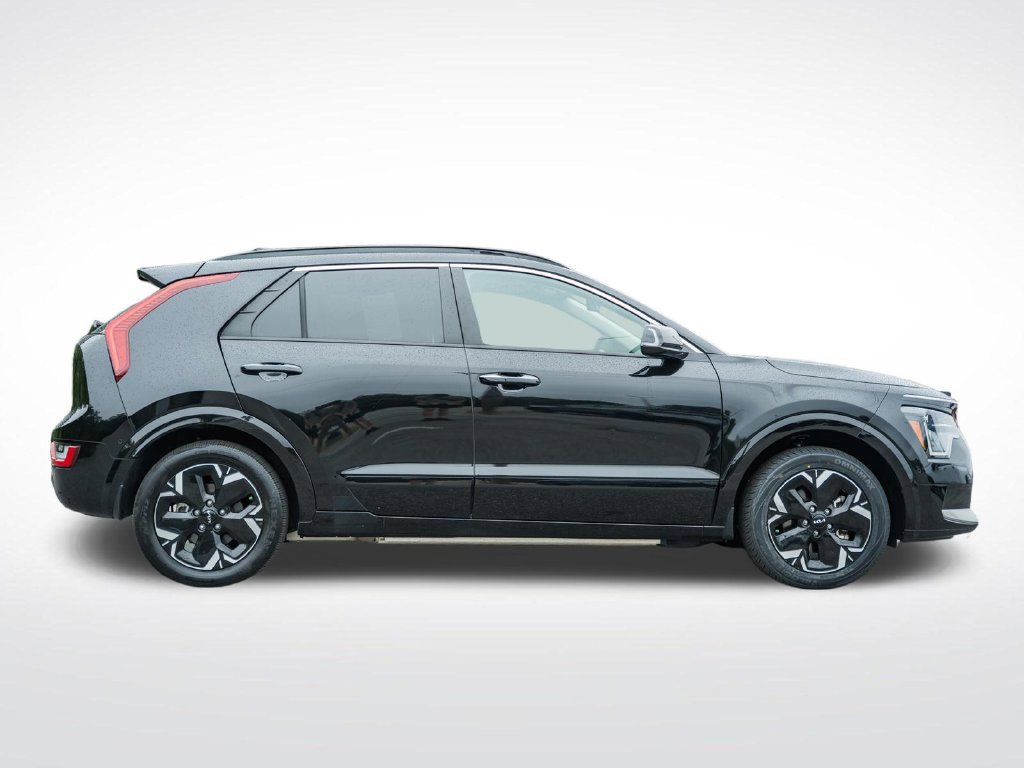 Used 2024 Kia Niro EV Wave SUV