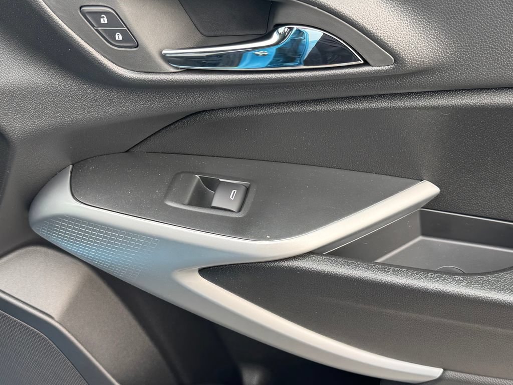 2026 Chevrolet Trax RS - Photo 11