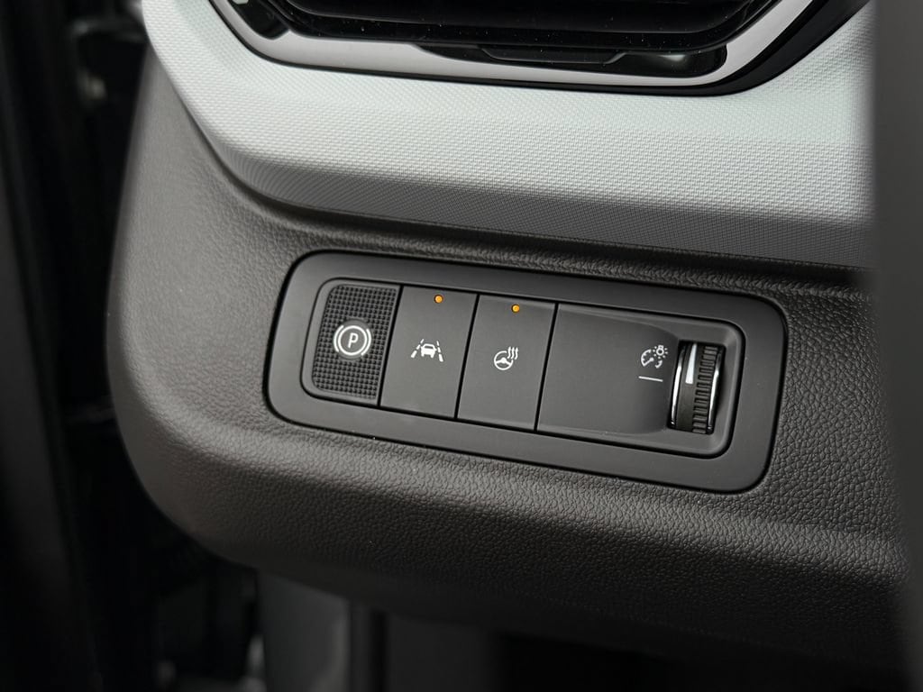 2027 Chevrolet Bolt RS - Photo 28