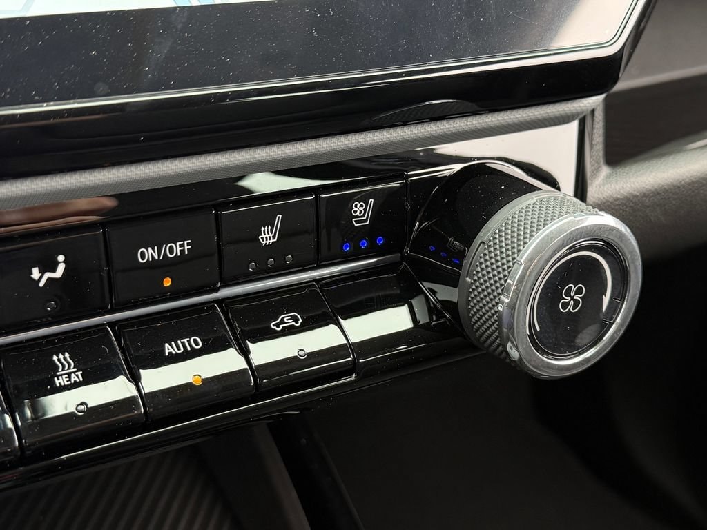 2027 Chevrolet Bolt RS - Photo 23