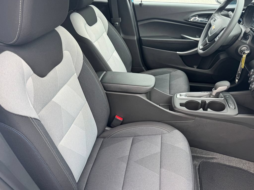 2026 Chevrolet Trax RS - Photo 9