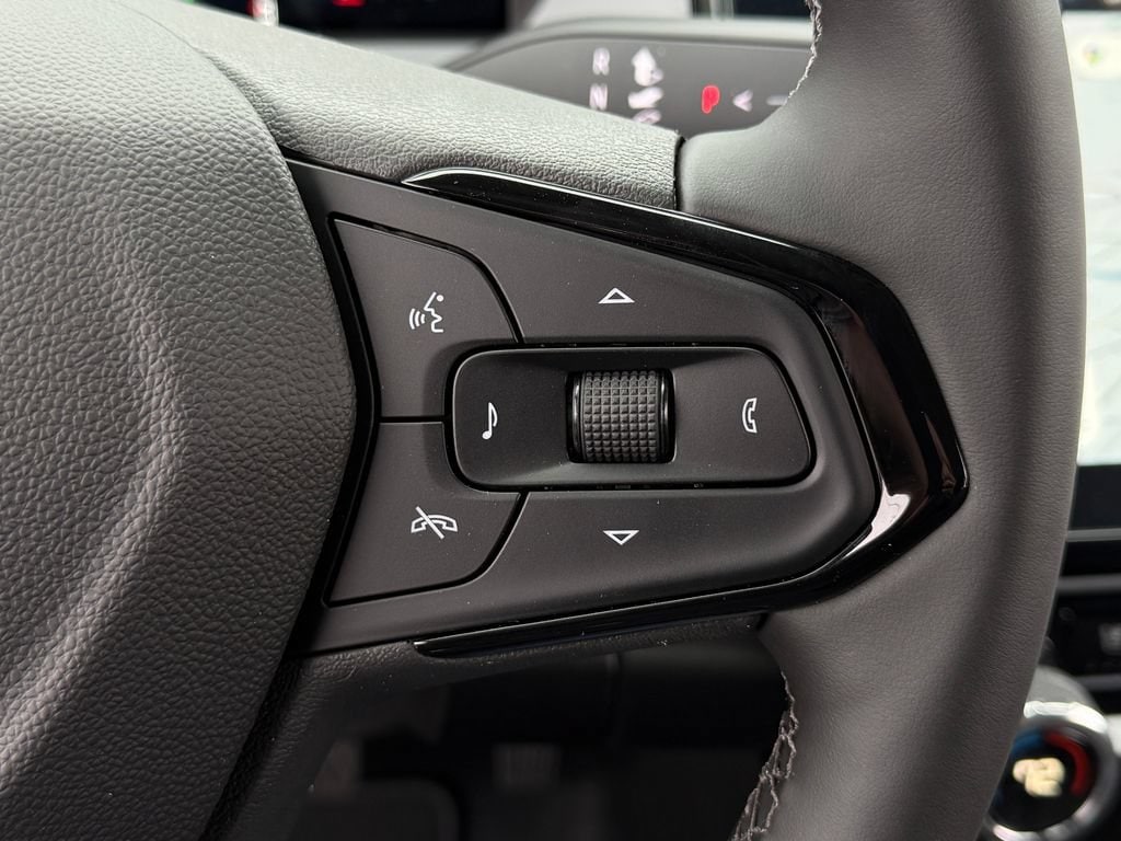 2027 Chevrolet Bolt RS - Photo 24