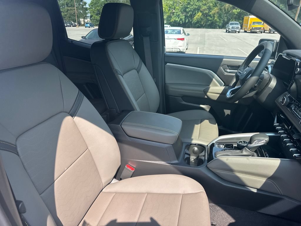 2026 Chevrolet Colorado ZR2 - Photo 17