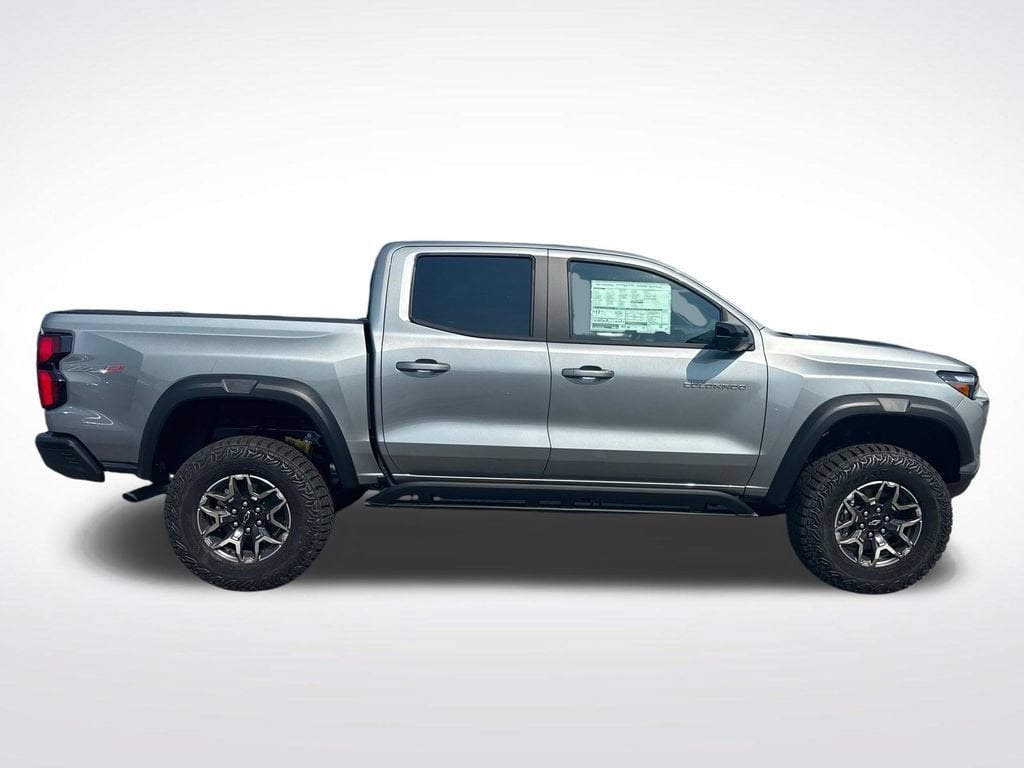 2026 Chevrolet Colorado ZR2 - Photo 14