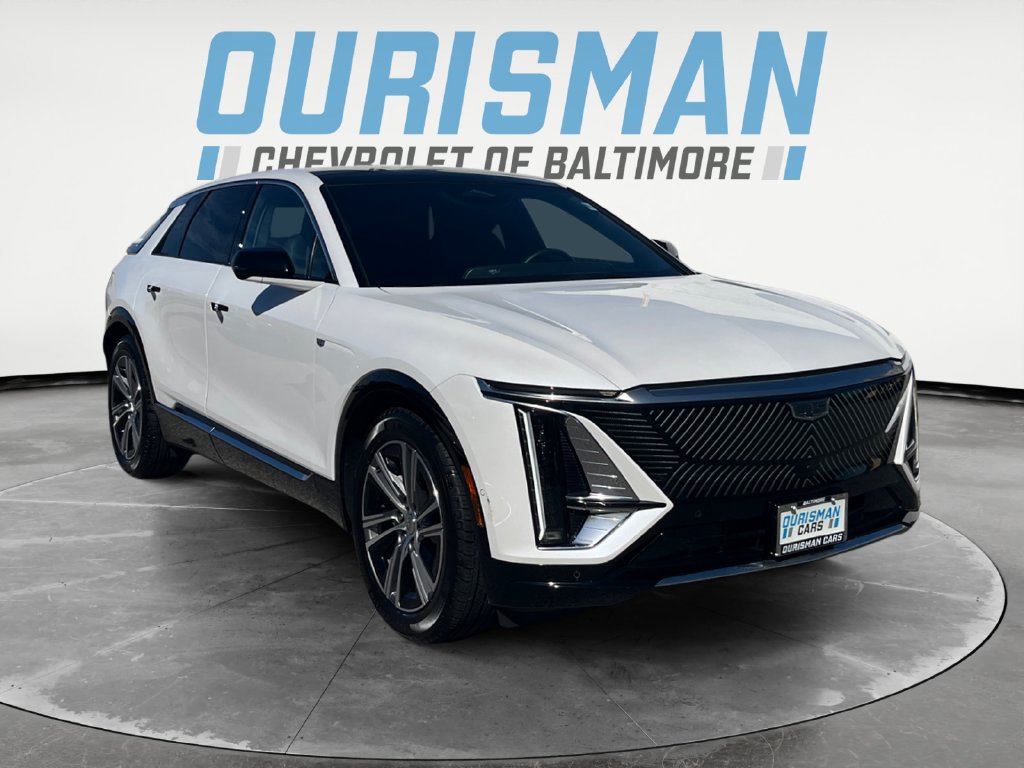 2024 Cadillac LYRIQ Luxury 2