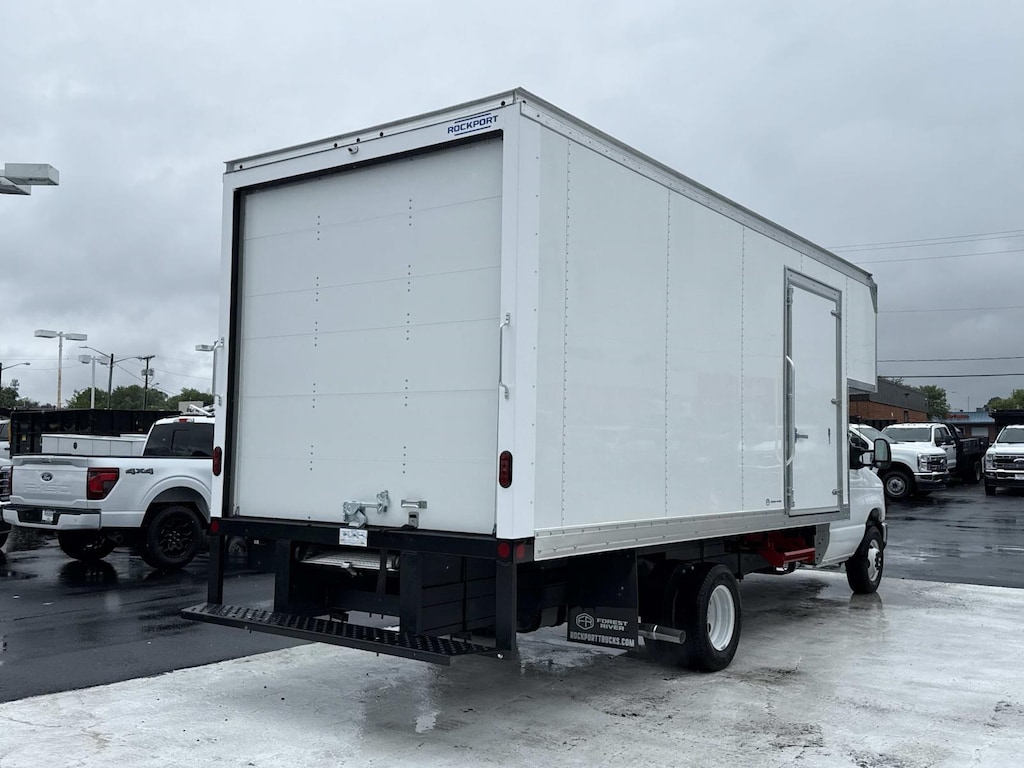 New 2027 Ford E-450SD 4x2 W/ 17 Box With Attic and Side Door Box