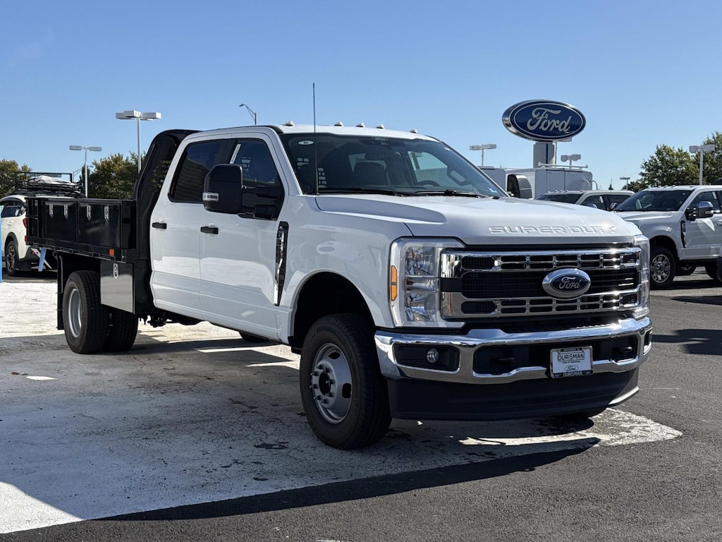 New 2026 Ford F-350 XL Crew Cab 4x4 w/ 10 Contractors Flatbed Flatbed