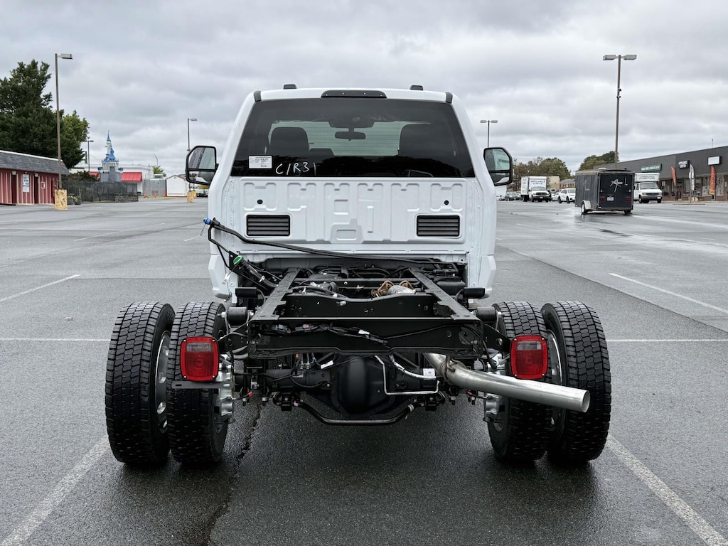New 2026 Ford F-450 XLT Regular Cab 4x4 Bare Chassis 60 CA Regular Cab Chassis-Cab