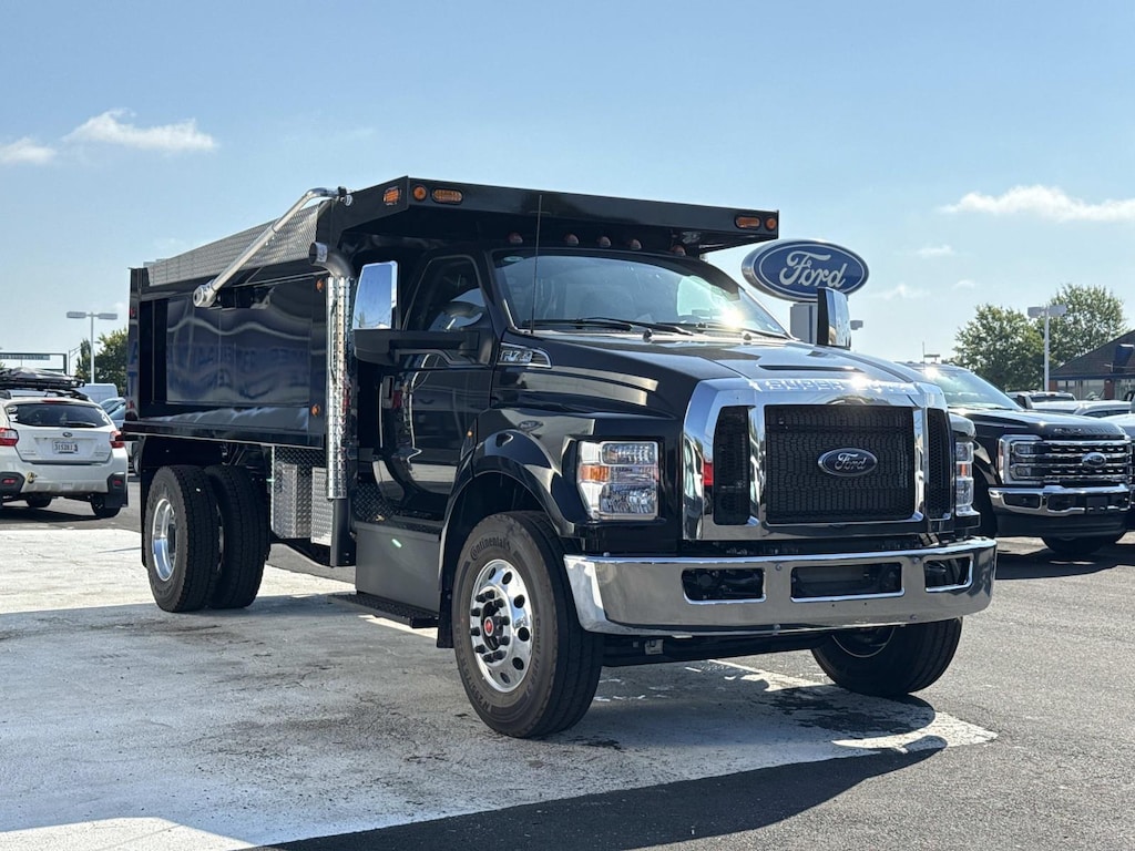 New 2027 Ford F-750 XL Regular Cab 4x2 W/ 13.5 SAMCO Dump Dump