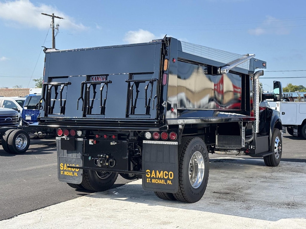 New 2027 Ford F-750 XL Regular Cab 4x2 W/ 13.5 SAMCO Dump Dump