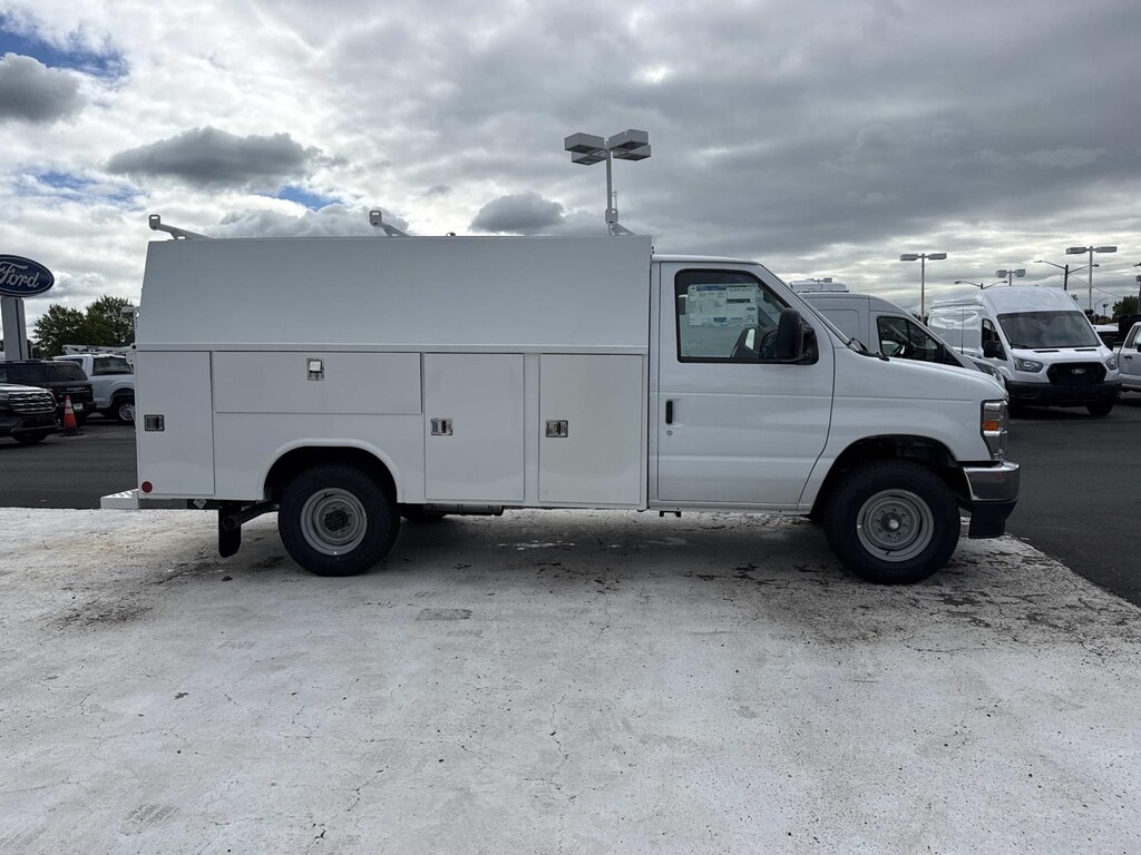 New 2027 Ford E-Series Cutaway