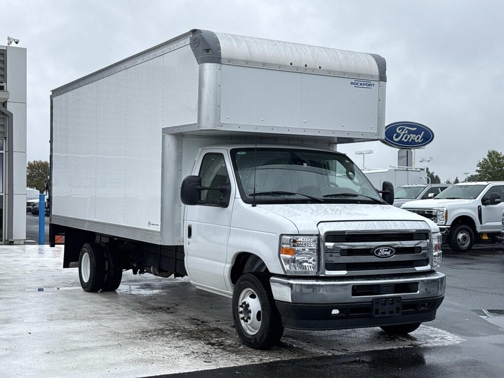 New 2027 Ford E-450SD 4x2 w/ 16 Dry Freight Box Box