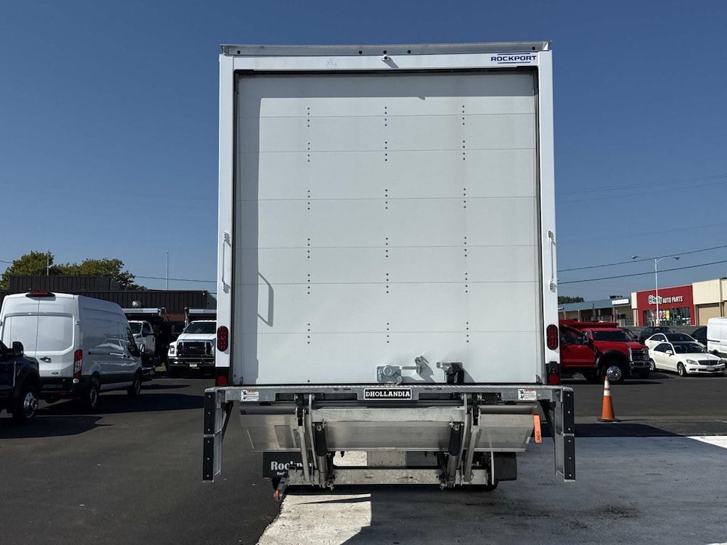 New 2027 Ford F-650 XL Regular Cab w/ 26 Dry Freight Box Box