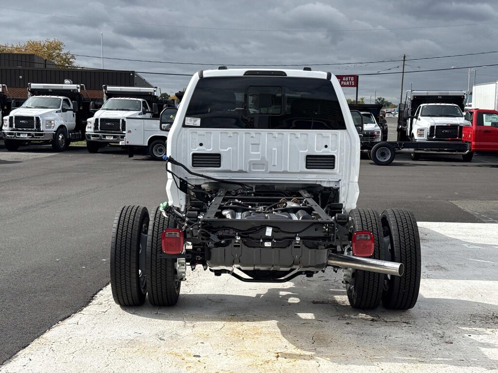 New 2027 Ford Super Duty F-550 DRW Crew Cab Chassis-Cab
