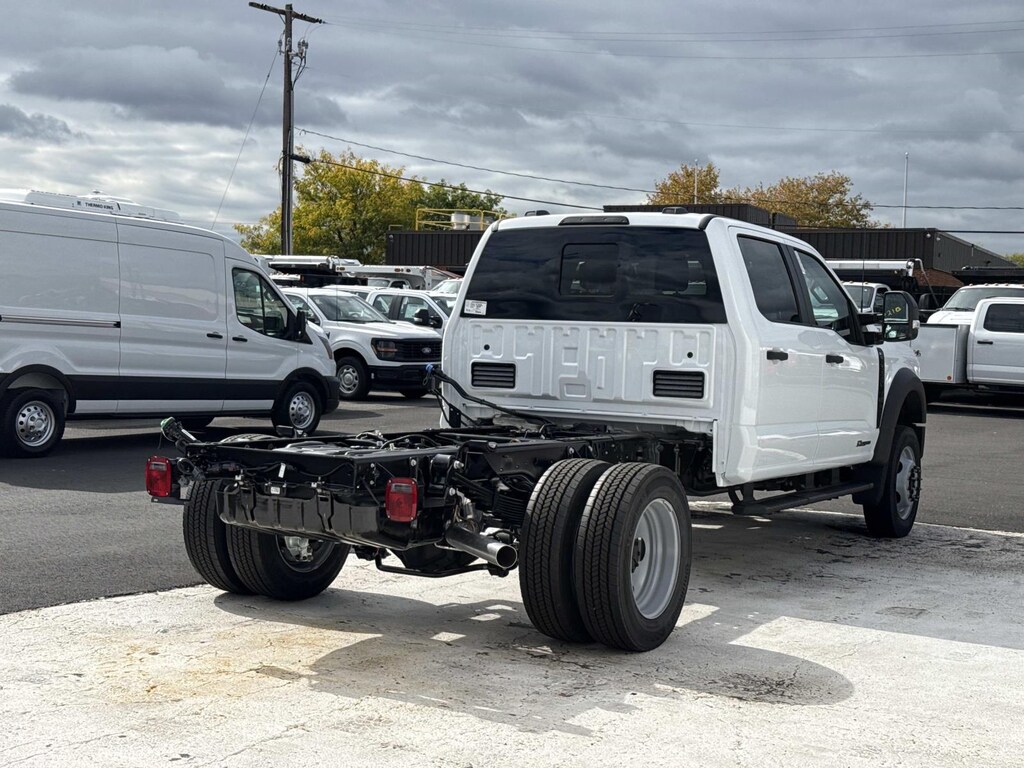 New 2027 Ford Super Duty F-550 DRW Crew Cab Chassis-Cab