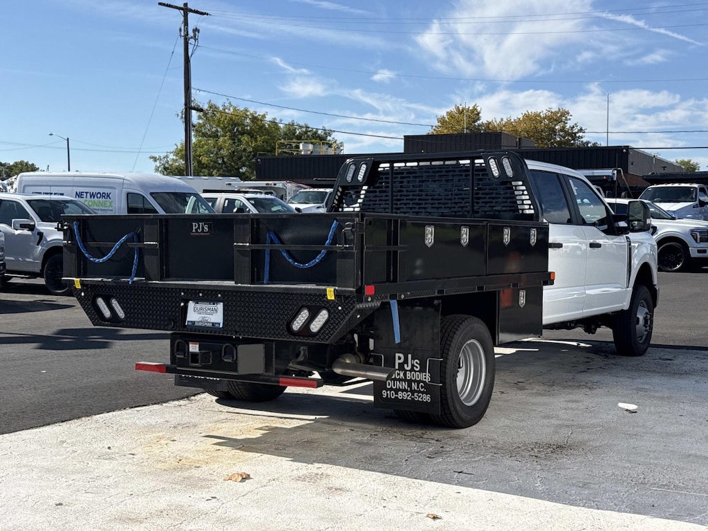 New 2026 Ford F-350 XL Crew Cab 4x4 w/ 10 Contractors Flatbed Flatbed