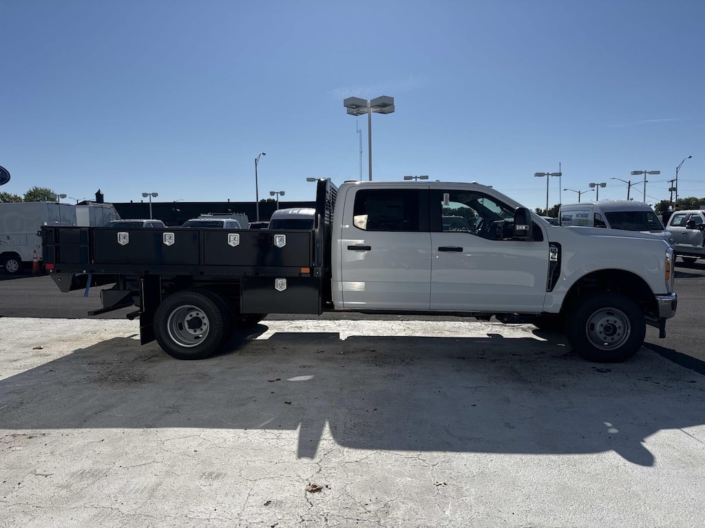New 2026 Ford F-350 XL Crew Cab 4x4 w/ 10 Contractors Flatbed Flatbed