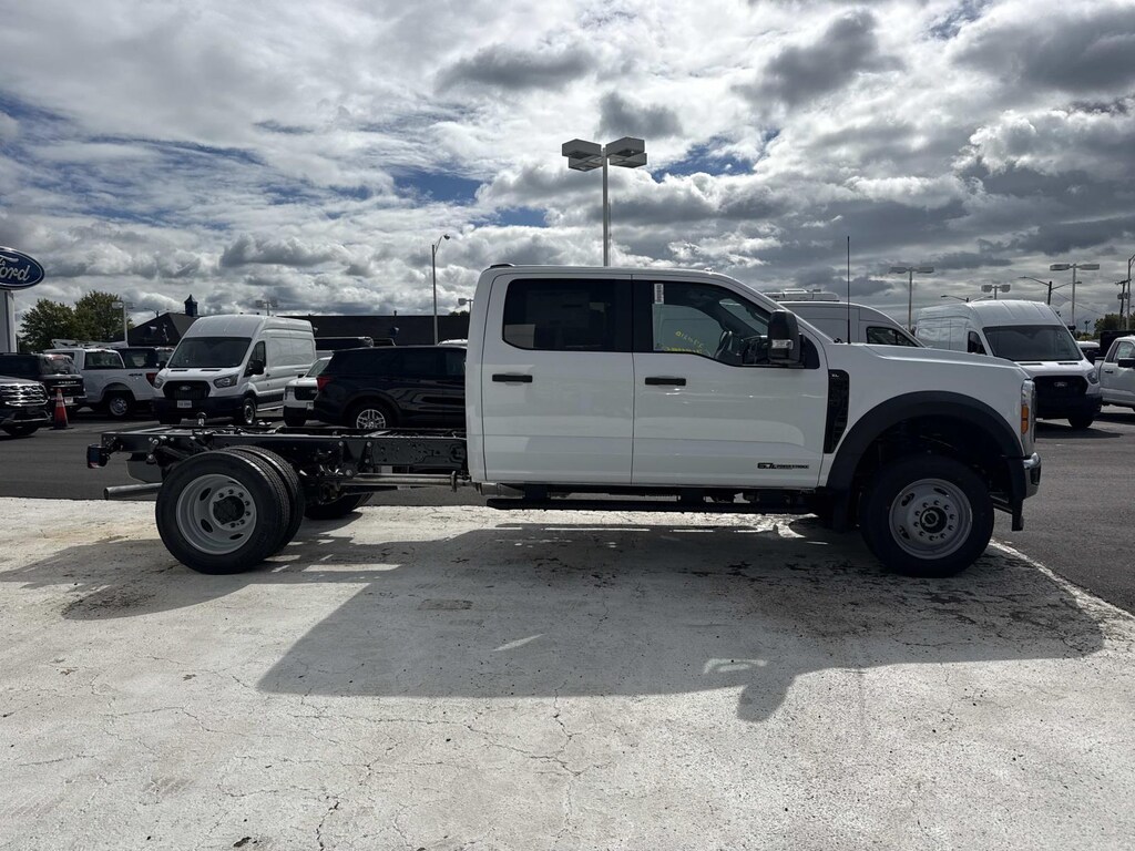 New 2027 Ford Super Duty F-550 DRW Crew Cab Chassis-Cab