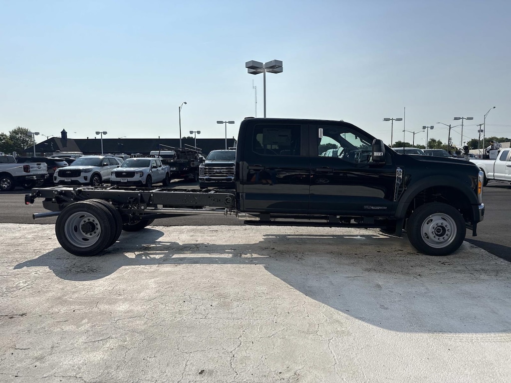 New 2026 Ford Super Duty F-550 DRW Crew Cab Chassis-Cab