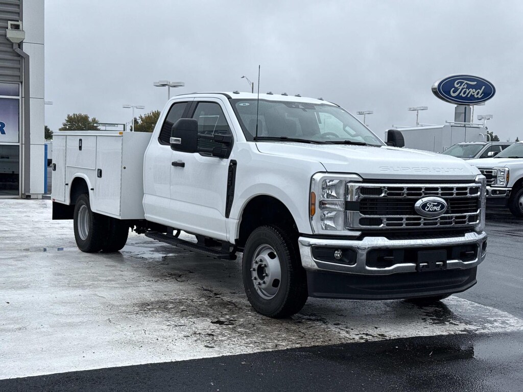 New 2027 Ford F-350 XL Super Cab 4x4 W/ 9 Knapheide Service Body Service