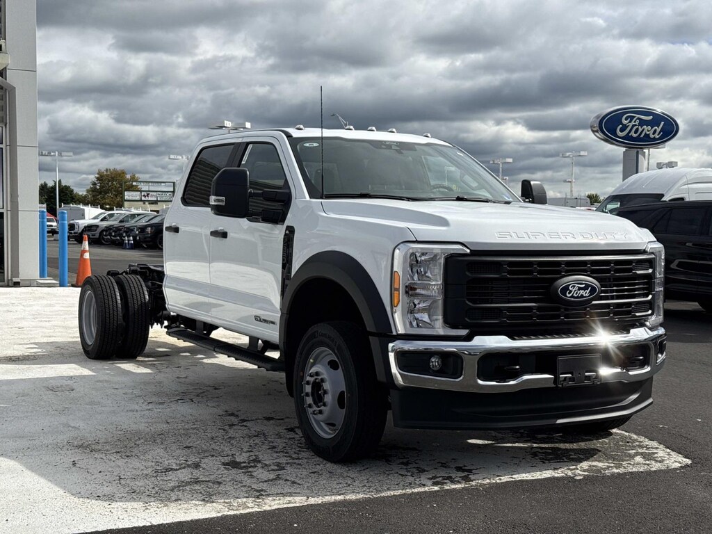New 2027 Ford Super Duty F-550 DRW Crew Cab Chassis-Cab
