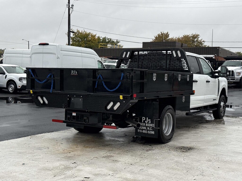 New 2026 Ford Super Duty F-350 DRW Crew Cab Chassis-Cab