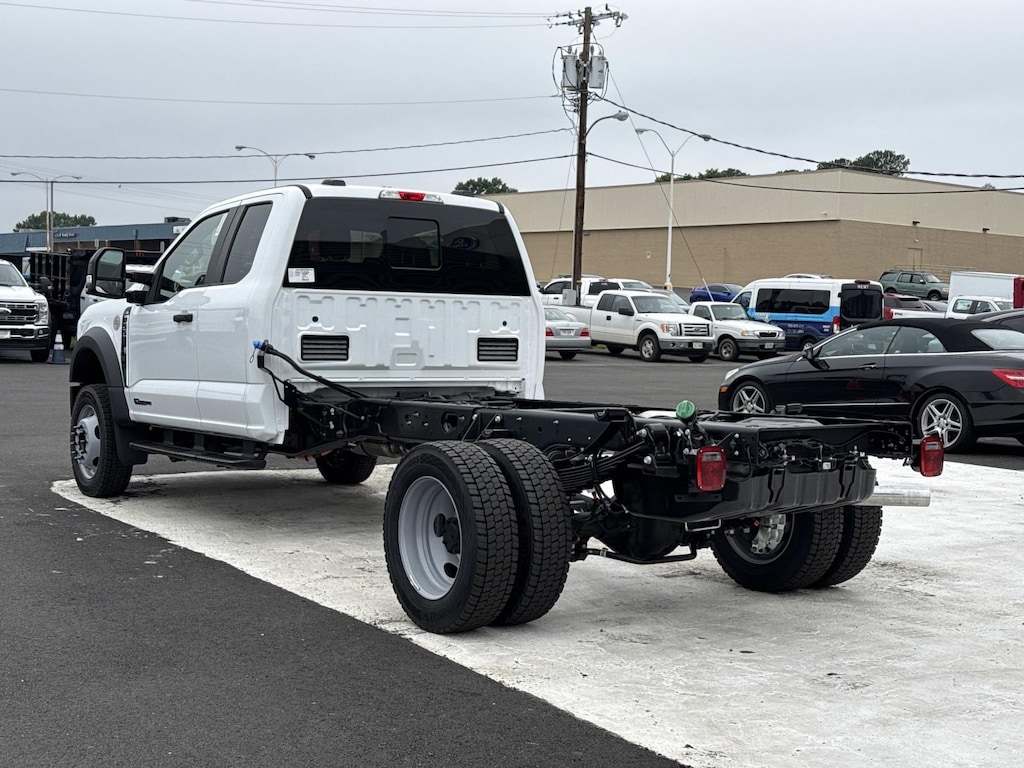 New 2026 Ford F-550 XL Super Cab 4x4 Bare Chassis 84 CA Extended Cab Chassis-Cab