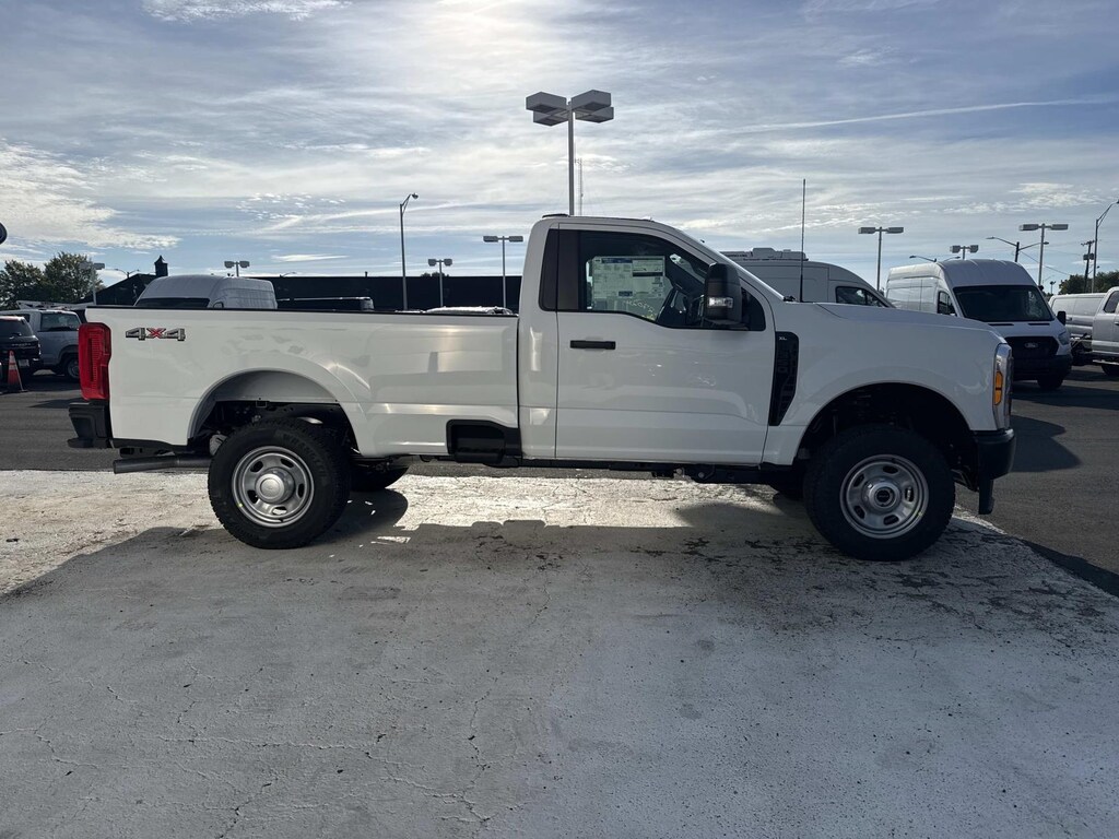 New 2027 Ford Super Duty F-350 SRW Regular Cab Pickup