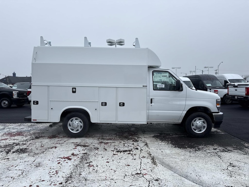 New 2026 Ford E-350 Cutaway 4x2 w/ 11 Enclosed Service Body Service
