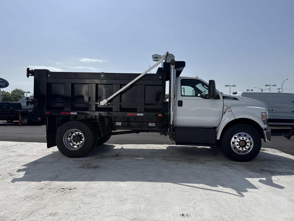 New 2027 Ford F-750 Regular Cab w/ 12 HD Contractors Dump Dump