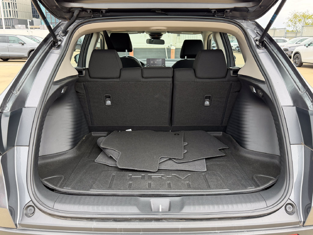 Used 2025 Honda HR-V LX SUV