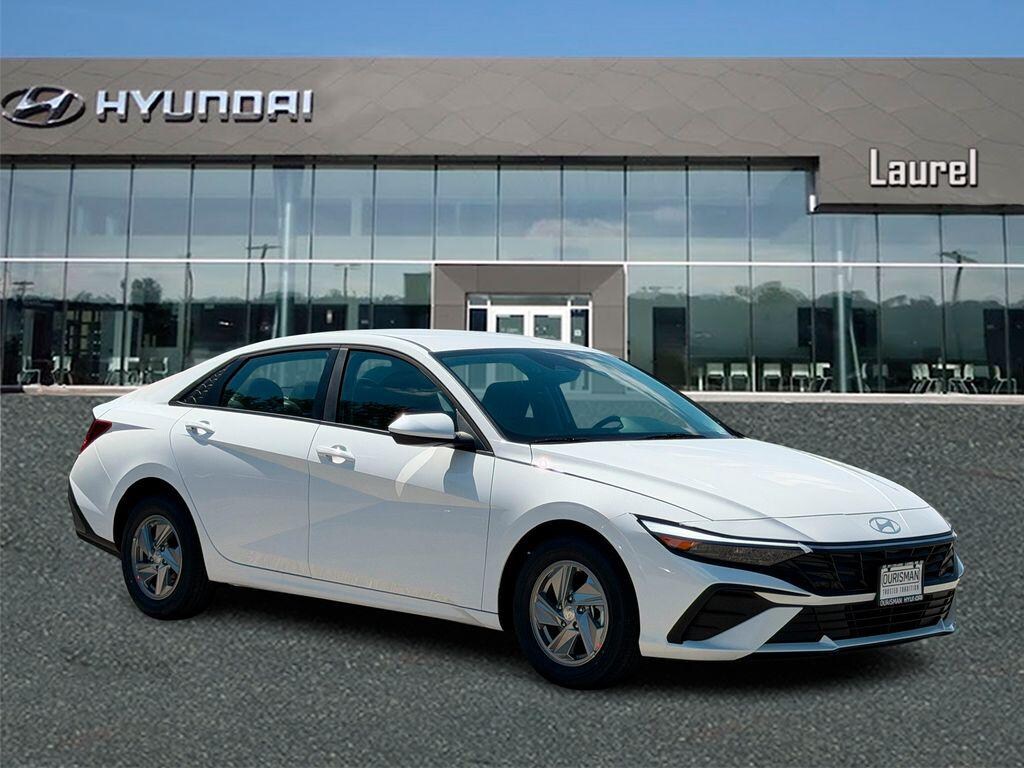 New 2026 Hyundai Elantra SE Sedan