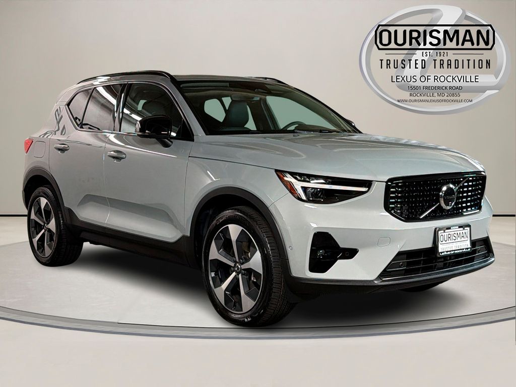 2026 Volvo XC40 Plus