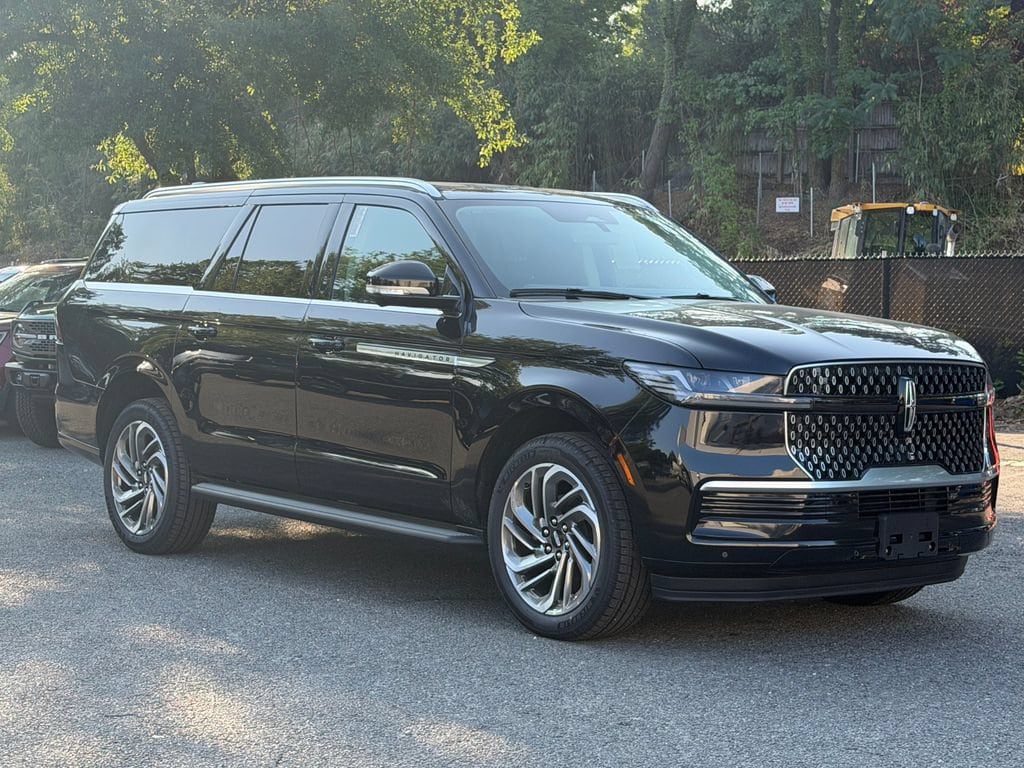 2027 Lincoln Navigator