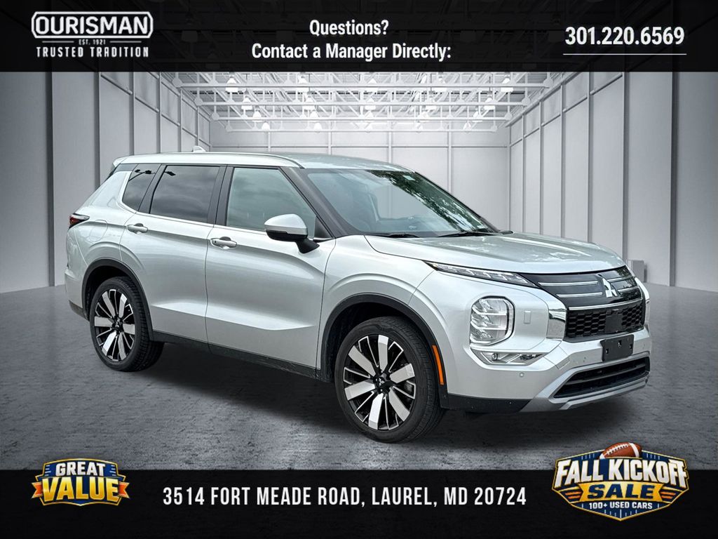 Used 2025 Mitsubishi Outlander SE SUV