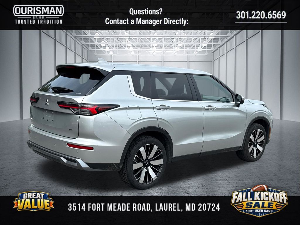 Used 2025 Mitsubishi Outlander SE SUV