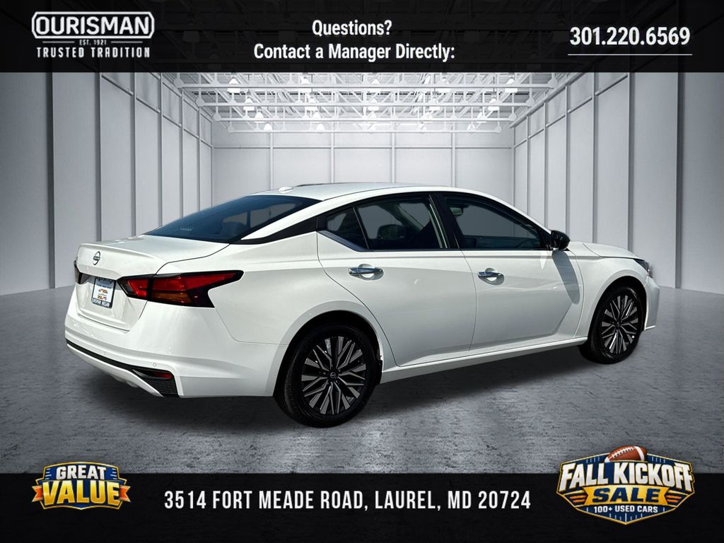 Used 2025 Nissan Altima SV Sedan