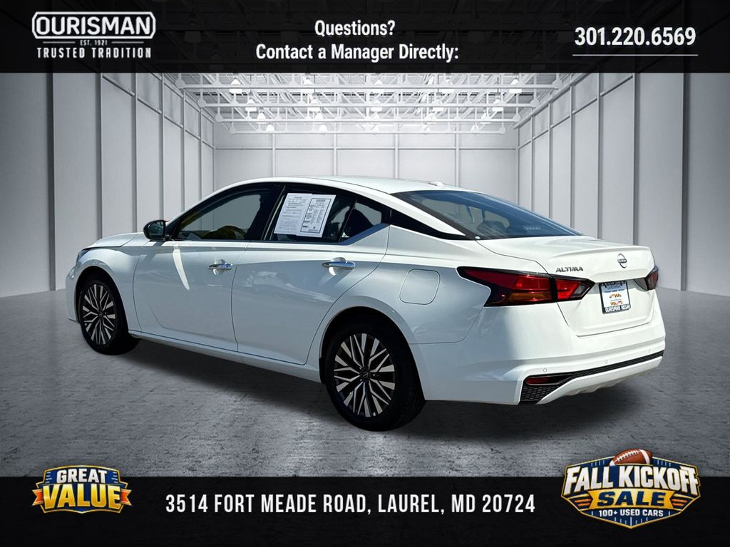 Used 2025 Nissan Altima SV Sedan