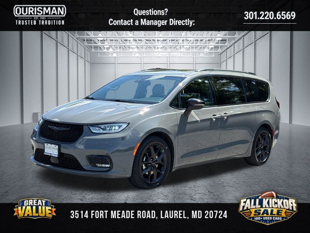 Used 2025 Chrysler Pacifica Limited Van Passenger Van