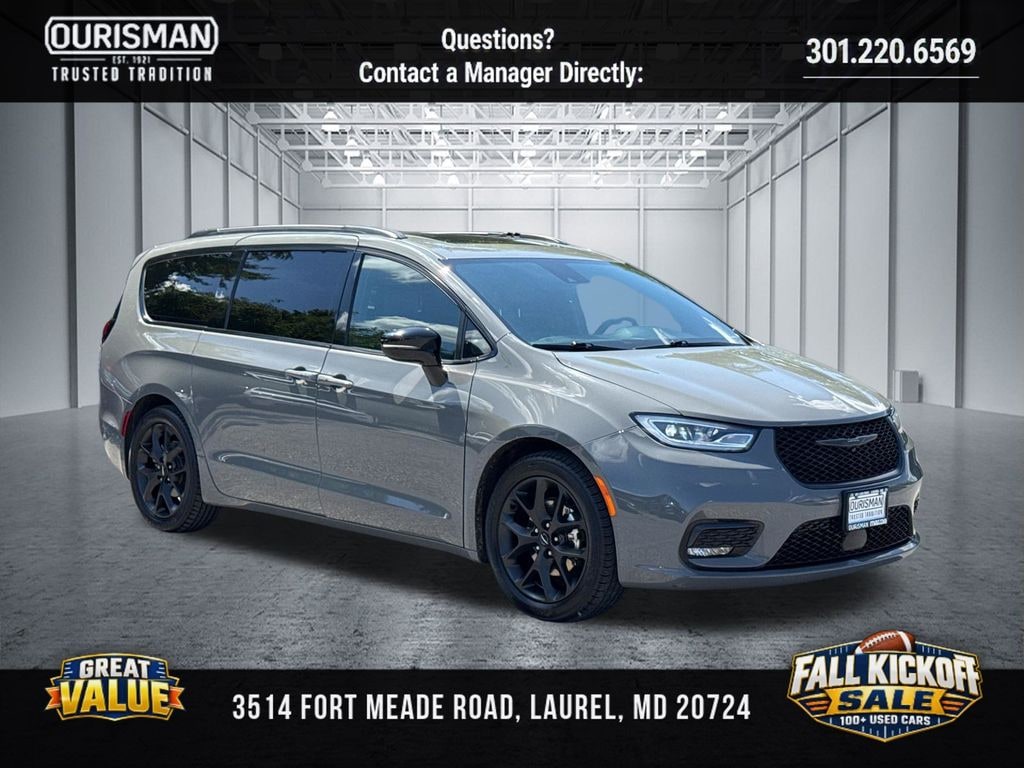 Used 2025 Chrysler Pacifica Limited Van Passenger Van