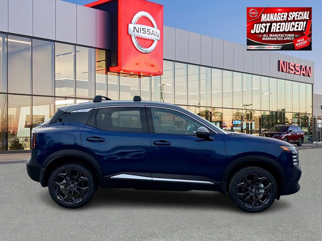 New 2025 Nissan Kicks SR SUV