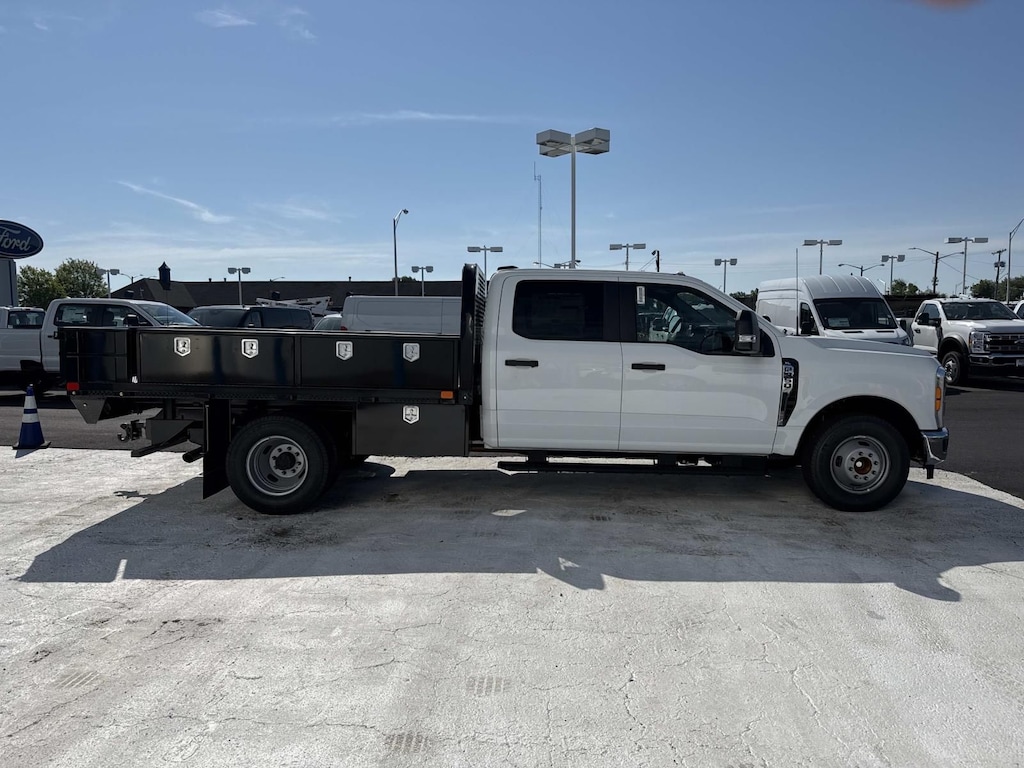 New 2026 Ford F-350SD XL Chassis
